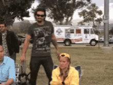 Click image for larger version

Name:	folding-chair-fold-up-chair.gif
Views:	313
Size:	1.34 MB
ID:	579902