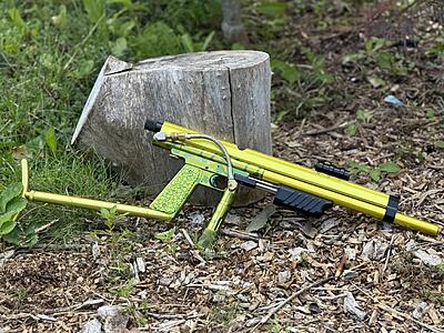 Right side with one set of grips.
